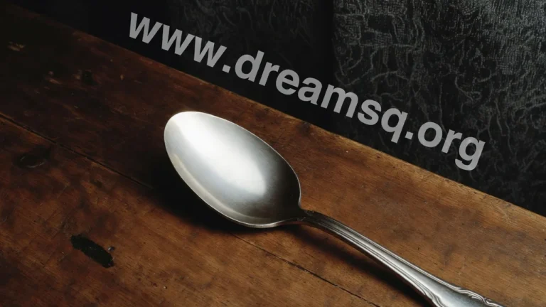 Seeing a spoon in a dream